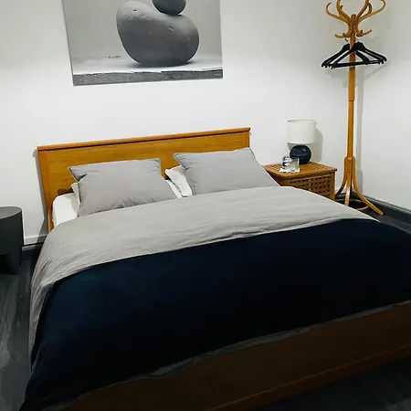 Le 8 Bed & Breakfast